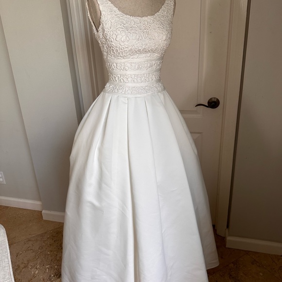 Oleg Cassini Embroidered Wedding Dress - Picture 12 of 16